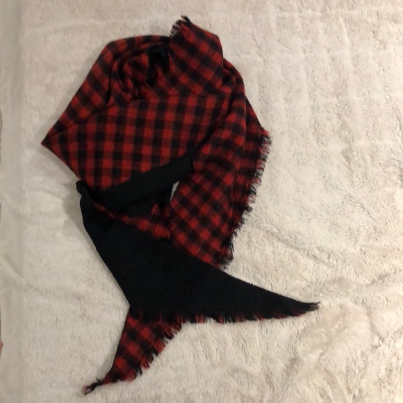 Ralph Lauren Very Warm, Light Scarf - Picture 2 of 3